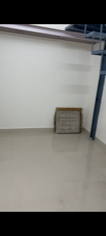 Room in  Shop at Naupada – for Sale
