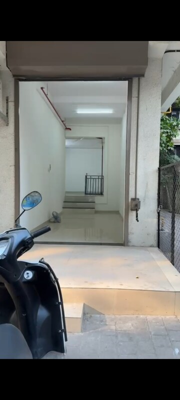 Building Lobby in  Shop at Naupada – for Sale
