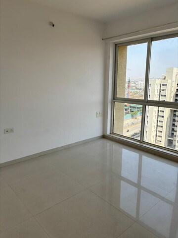 Room in 3 BHK Apartment at Ganga Platino, Kharadi – for Rent