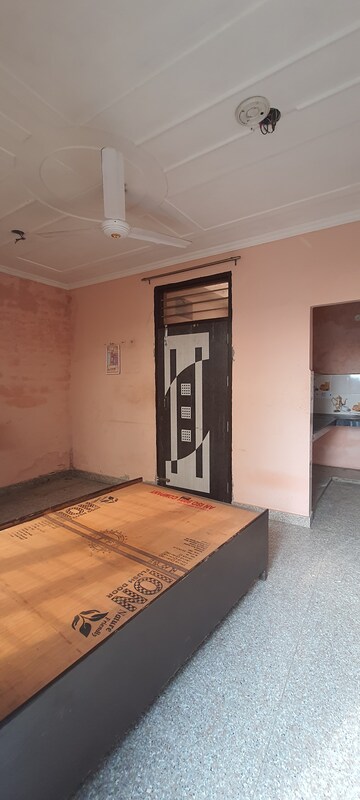 1 BHK Builder Floor For Rent in Sector 3
