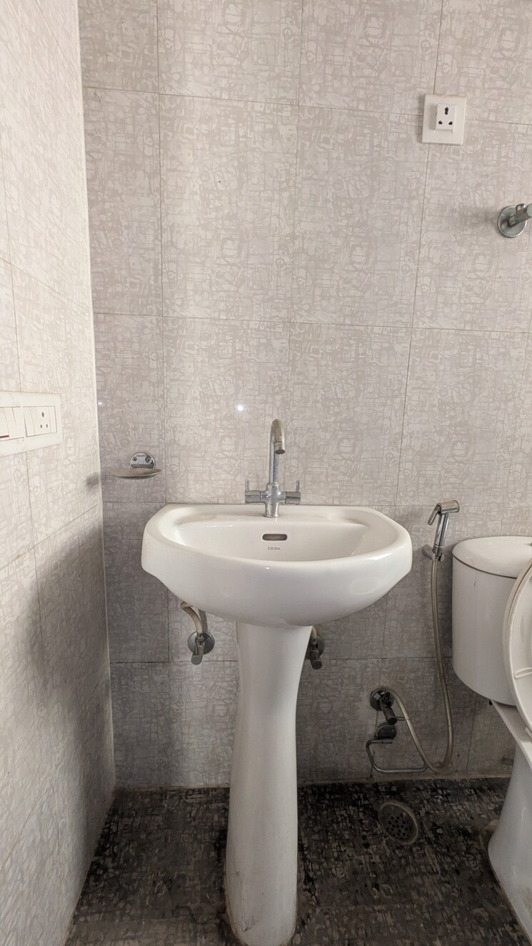 Bathroom, adithya-city-apartments 2 Bedroom 900 Sq.Ft. Apartment In Dasna Ghaziabad 9112863