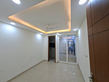 Room in 3 BHK Builder Floor at Palm Residency Chhatarpur, Chattarpur – for Rent