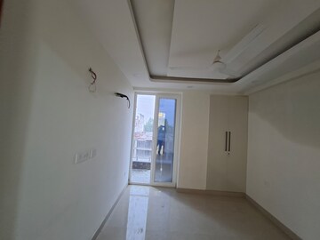 Building Lobby in 3 BHK Builder Floor at Palm Residency Chhatarpur, Chattarpur – for Rent