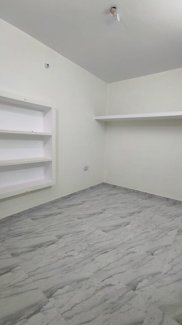 Room in 2 BHK Independent House at Alambagh – for Rent