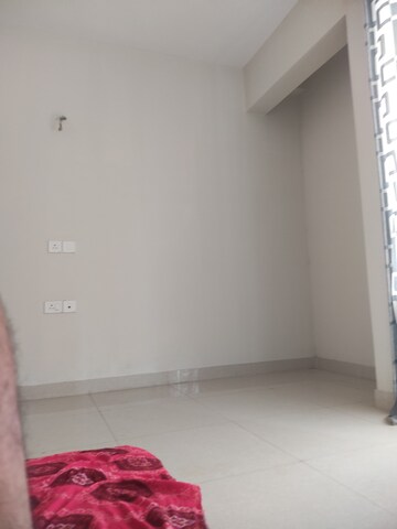 Room in 2 BHK Apartment at Tata Eureka Park, Sector 150 – for Rent