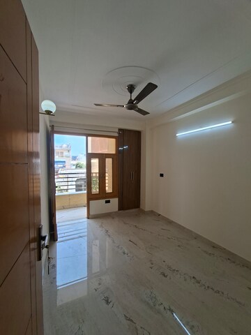 Bedroom in 2 BHK Builder Floor at Chattarpur – for Rent