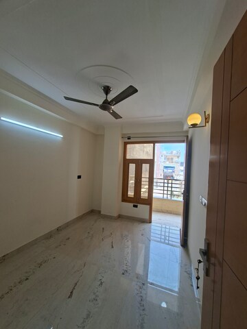 Bedroom in 2 BHK Builder Floor at Chattarpur – for Rent