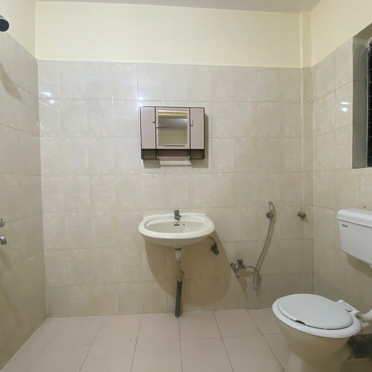 Attached Bathroom, bopodi 2 Bedroom 1000 Sq.Ft. Apartment In Bopodi Pune 9112883