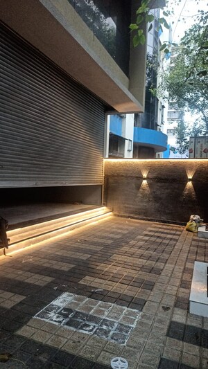  Showroom For Sale in Dadar West