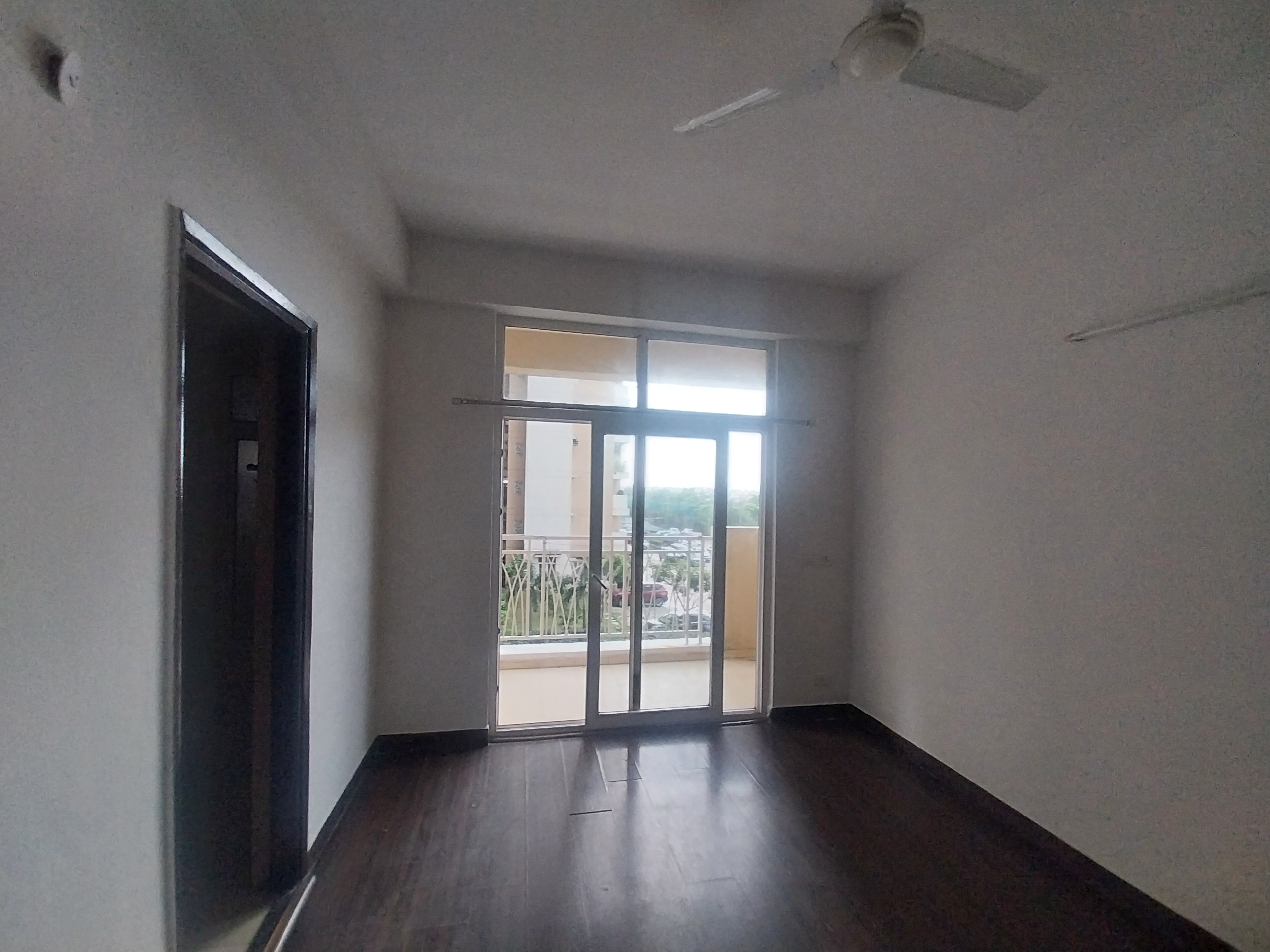 2 BHK 960 Sq.Ft. Apartment in Mahagun Mywoods III