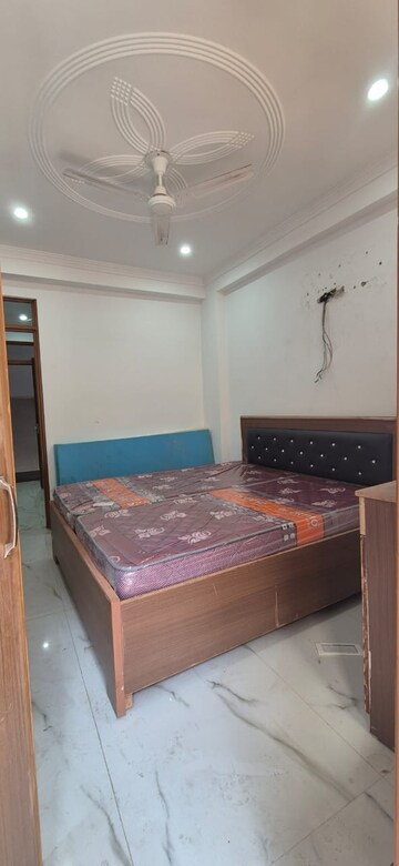 Bedroom in 3 BHK Apartment at Palm Residency Chhatarpur, Chattarpur – for Rent