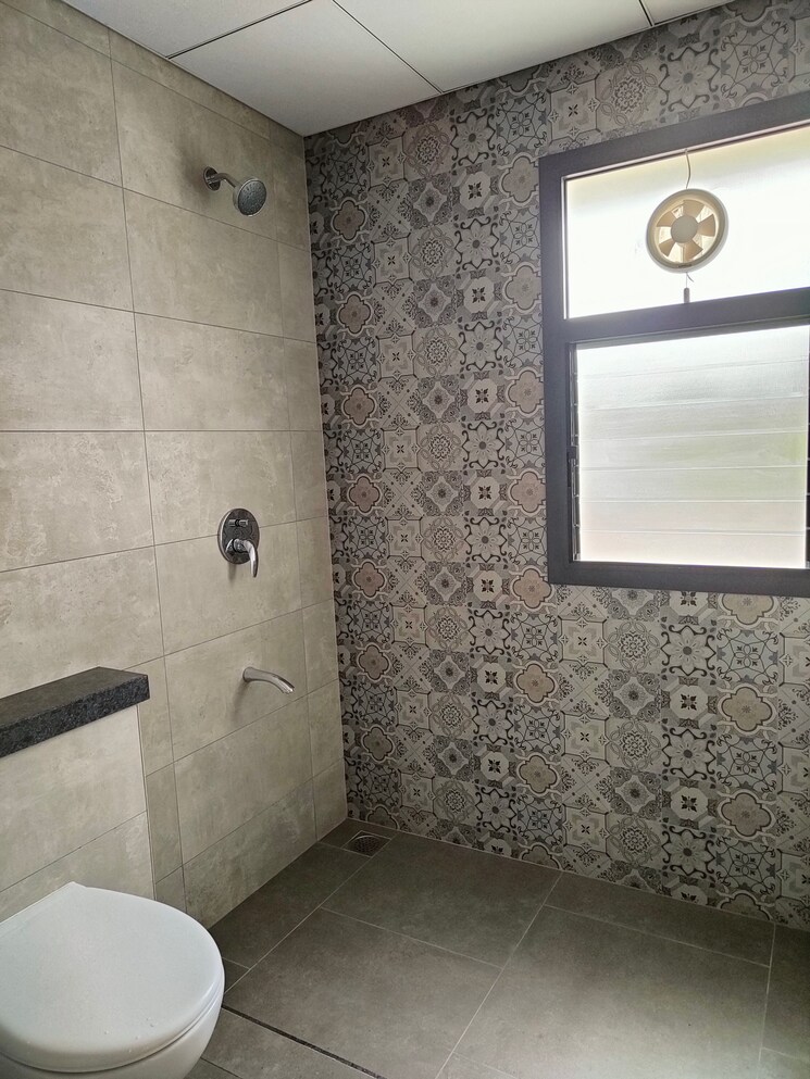 Bathroom, sobha-lake-garden 1 Bedroom 765 Sq.Ft. Apartment In Kr Puram Bangalore 9112907