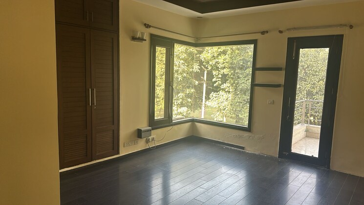 Room, anand lok 4 Bedroom 7200 Sq.Ft. Apartment In Anand Lok Delhi 9112914