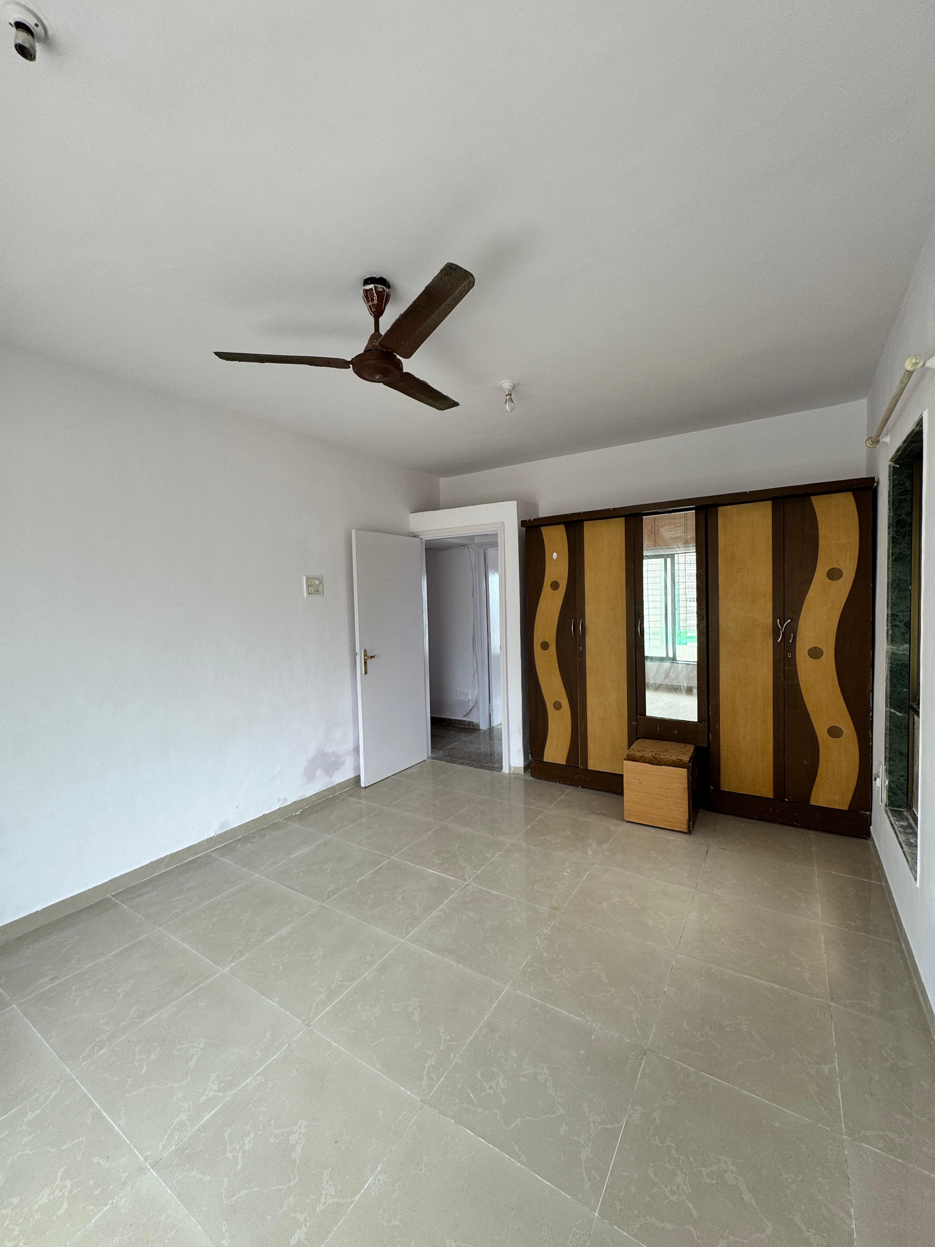 3 BHK + Extra Room Apartment For Rent in Maharaja Retreat CHS