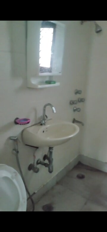 Bathroom in 3 BHK Apartment at Ayachi Apartments, Sector 45 – for Rent