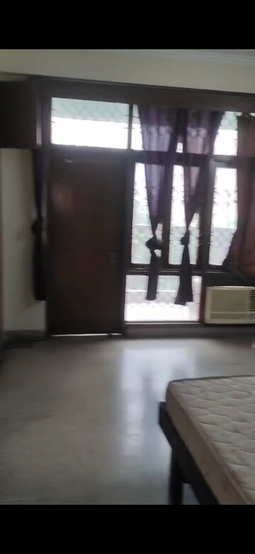 Room in 3 BHK Apartment at Ayachi Apartments, Sector 45 – for Rent