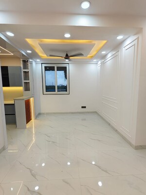 Room in 4 BHK Apartment at Sector 18 Dwarka – for Sale