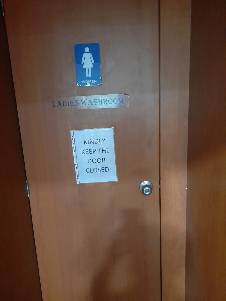 Bathroom, janki-centre Commercial Office Space 3000 Sq.Ft. In Andheri West Mumbai 9112963