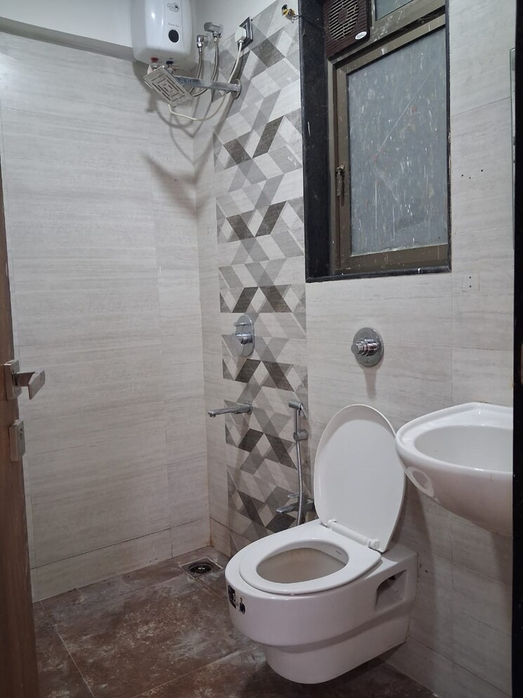 Bathroom, shiv-shakti-tower-28 2 Bedroom 691 Sq.Ft. Apartment In Malad East Mumbai 9112991