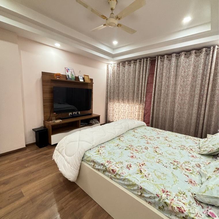 Bedroom, mi-rustle-court 3.5 Bedroom 2350 Sq.Ft. Apartment In Malesemau Lucknow 9112992