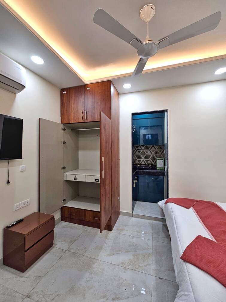 Cover Image, suraksha-rwa-flats 2 Bedroom 1700 Sq.Ft. Builder Floor In Kalkaji Delhi 9112999