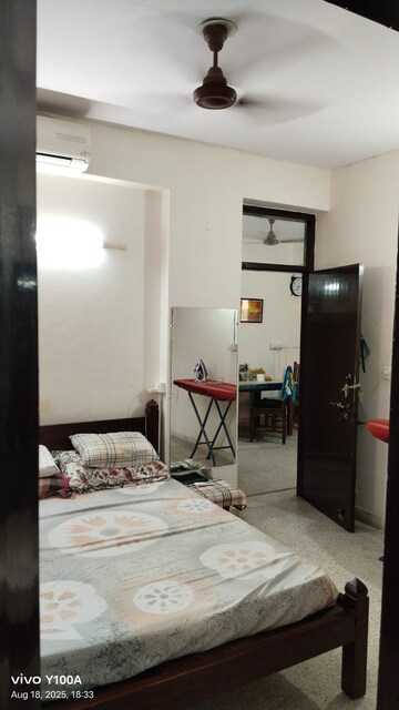 Bedroom in 2 BHK Apartment at Sector 45 – for Rent