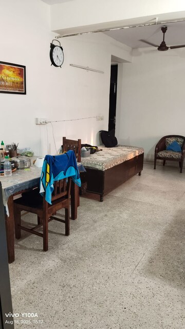 Bedroom in 2 BHK Apartment at Sector 45 – for Rent