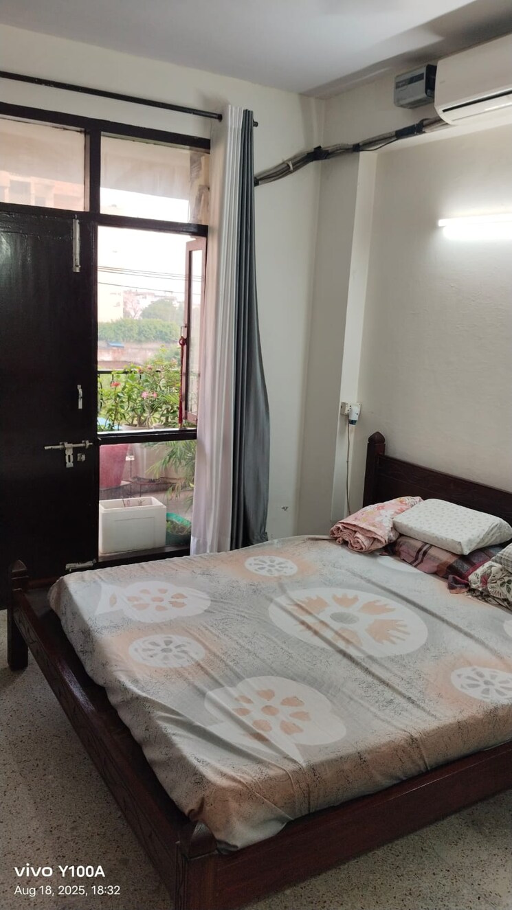 Bedroom, sector 45 2 Bedroom 950 Sq.Ft. Apartment In Sector 45 Faridabad 9113017