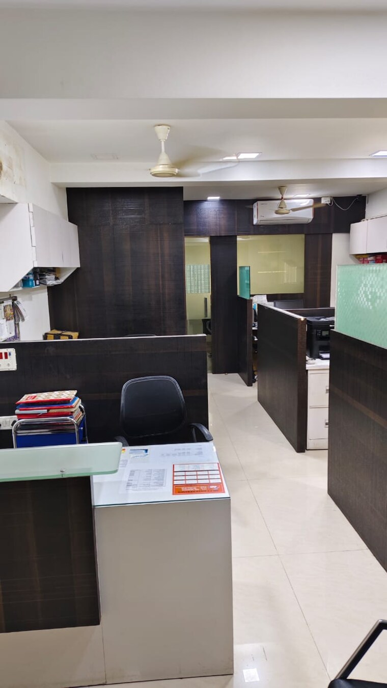 Team Area, shivai-plaza Commercial Office Space 1400 Sq.Ft. In Andheri East Mumbai 9113021