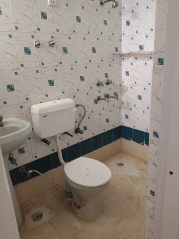 Attached Bathroom in 3 BHK Apartment at Sector 21c – for Rent