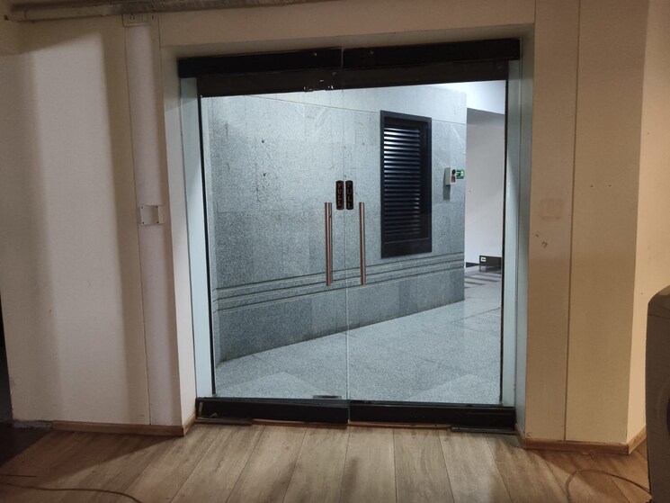 Room, prime-corporate-park Commercial Office Space 10000 Sq.Ft. In Andheri East Mumbai 9113054