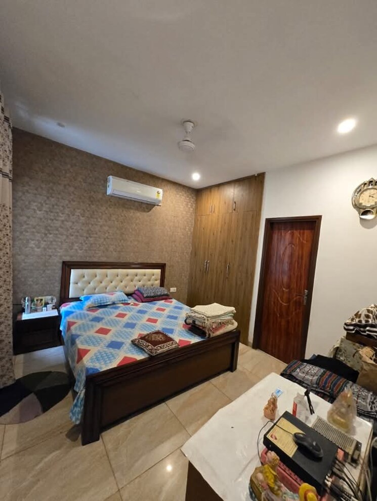 Bedroom, sector 117 3 Bedroom 250 Sq.Yd. Apartment In Sector 117 Mohali 9113119