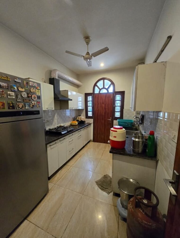 Kitchen, sector 117 3 Bedroom 250 Sq.Yd. Apartment In Sector 117 Mohali 9113119