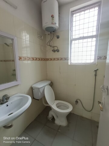 Bathroom in 1 BHK Apartment at Maple Heights, Sector 43 – for Rent