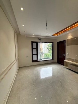 Room in 5 BHK Independent House at Sector 125 – for Sale