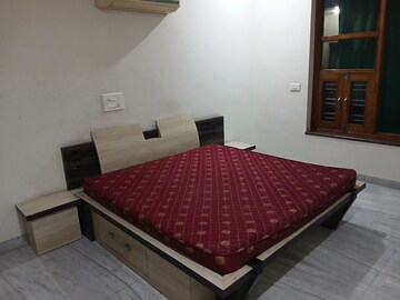 1 RK Builder Floor For Rent in Pla