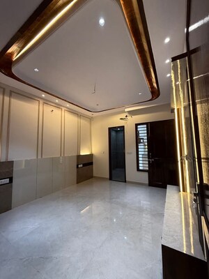 Room in 5 BHK Independent House at Sector 125 – for Sale