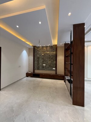 Room in 5 BHK Independent House at Sector 125 – for Sale