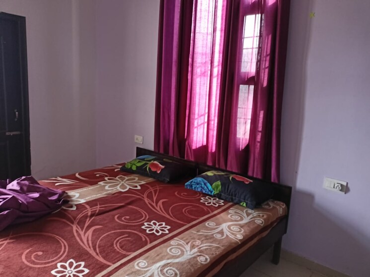 Master Bedroom, kishanpura 2 Bedroom 100 Sq.Yd. Apartment In Kishanpura Zirakpur 9113217