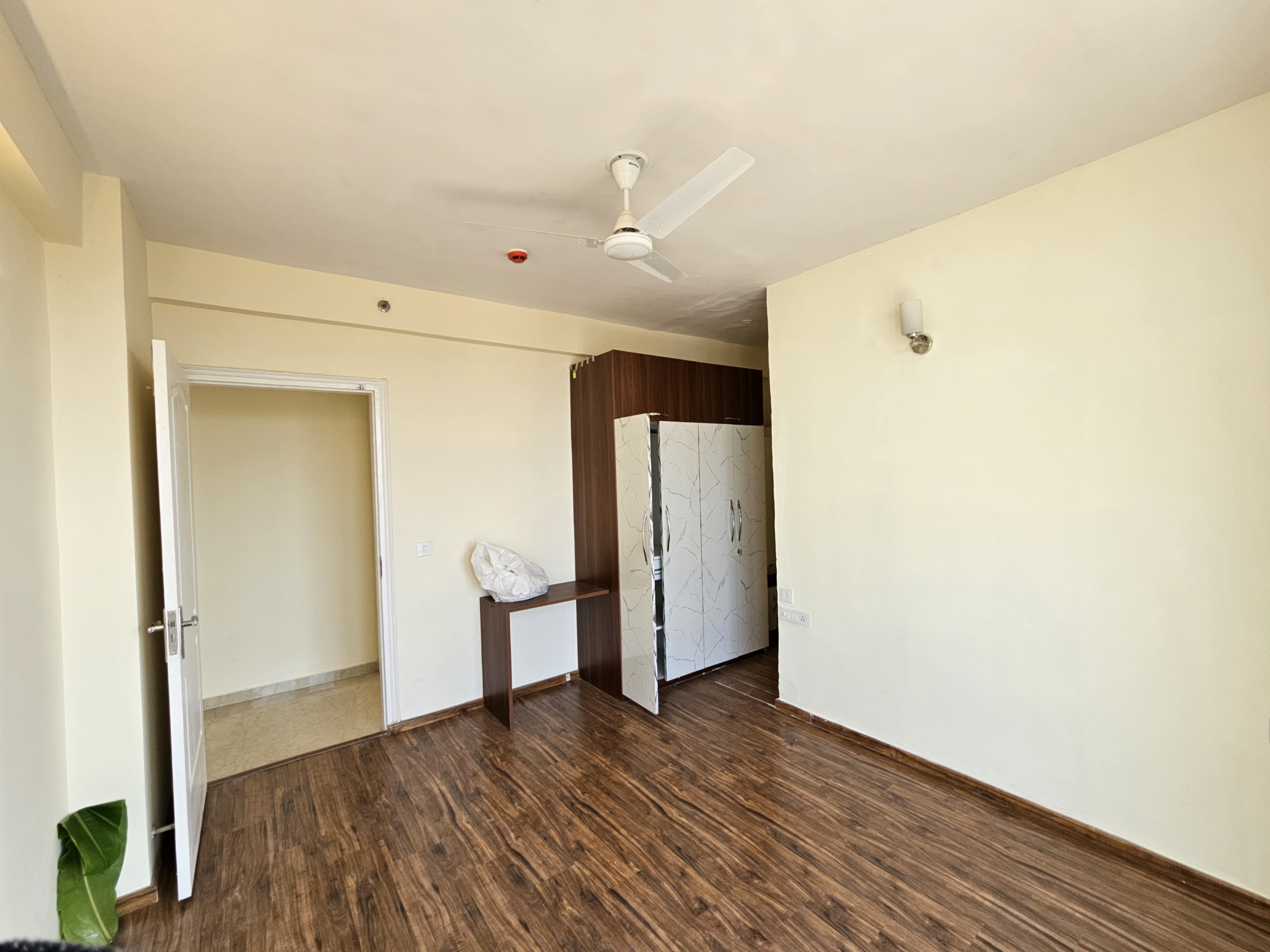 3 BHK + Pooja Room Apartment For Rent in Pratap Properties 