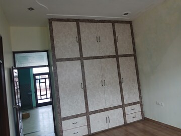 Room in 2 BHK Builder Floor at Sector 9 – for Rent