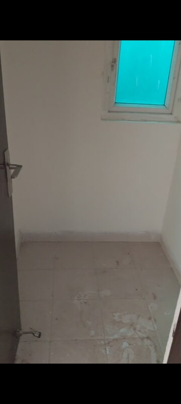  3 BHK Apartment at Amrapali Centurian Park, Tech Zone 4 Greater Noida – for Rent