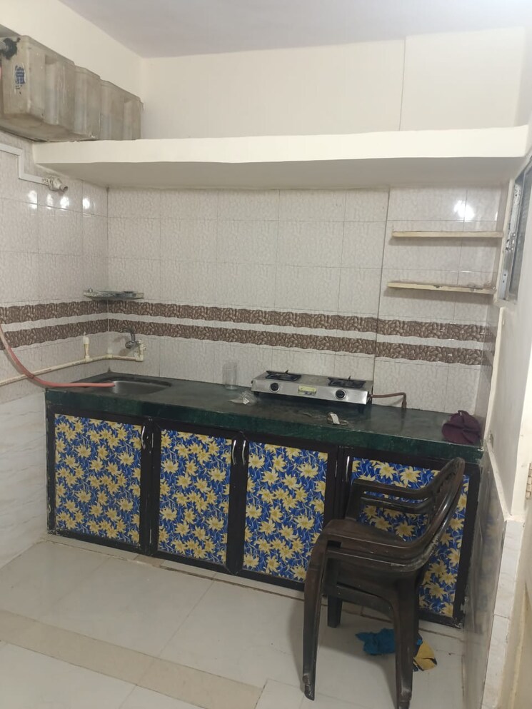 Kitchen, silver-castle-andheri-east 1 RK 300 Sq.Ft. Apartment In Andheri East Mumbai 9113327