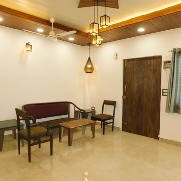 Living Room in 2 BHK Builder Floor at DLF City Phase IV, Sector 27 – for Rent