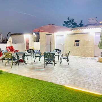 2 BHK Builder Floor – Exterior View View at DLF City Phase IV, Sector 27 - for Rent