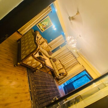 Furnished Amenities in 2 BHK Builder Floor at Emaar MGF Metropolis, Maruti Vihar – for Rent