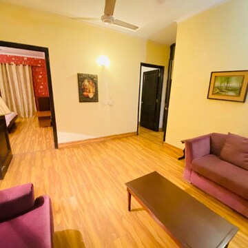 Living Room in 2 BHK Builder Floor at DLF Signature Residences, Sector 27 – for Rent