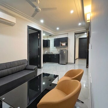 2 BHK Builder Floor For Rent in DLF The Royalton Tower, Golf Course Road