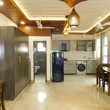 Kitchen in 2 BHK Builder Floor at DLF The Royalton Tower, Golf Course Road – for Rent