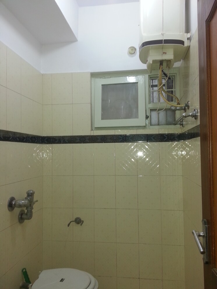 Bathroom, rt nagar 2 Bedroom 740 Sq.Ft. Independent House In Rt Nagar Bangalore 9113365